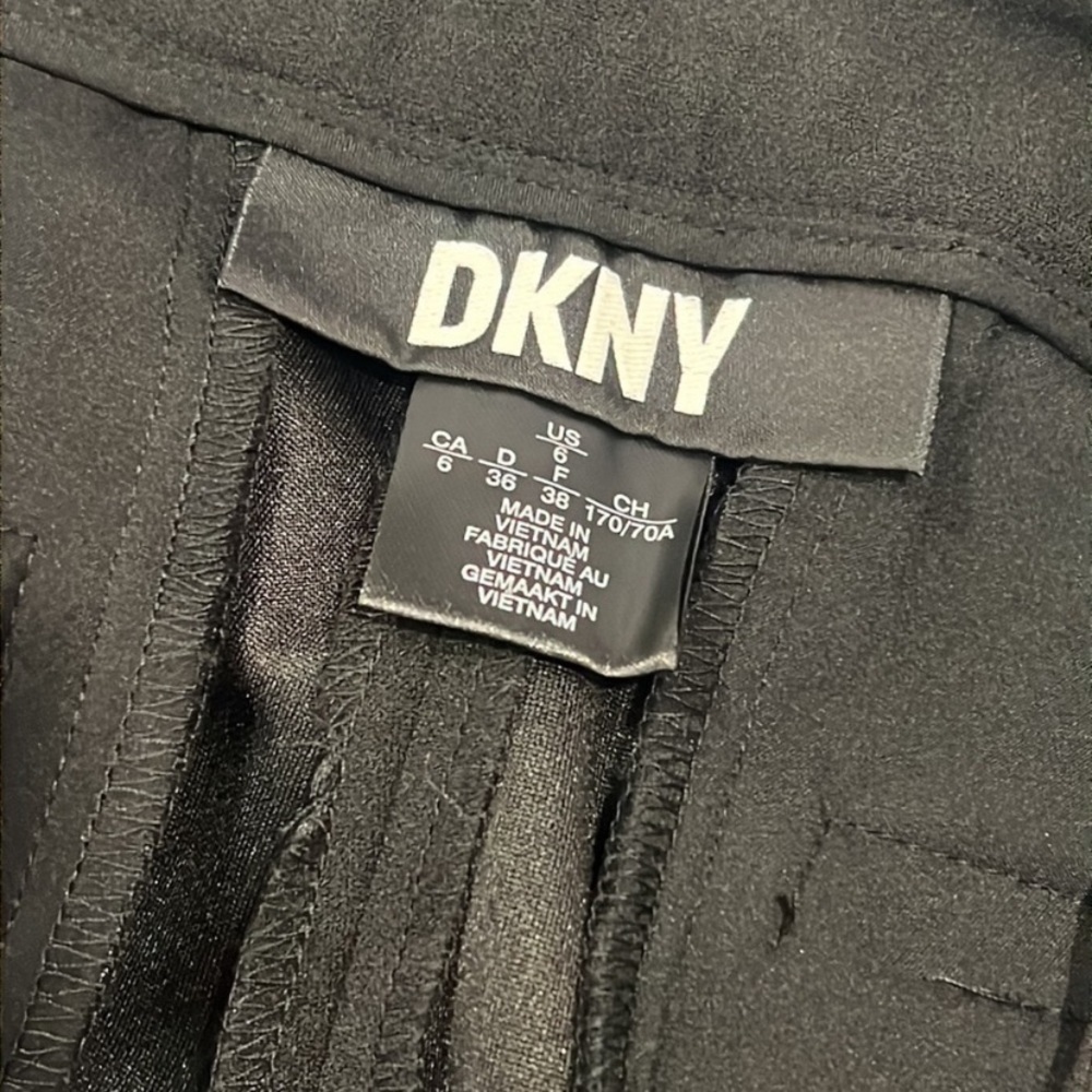 DKNY Black Minimalist slim-fit Cropped pants size 6 - Picture 7 of 12